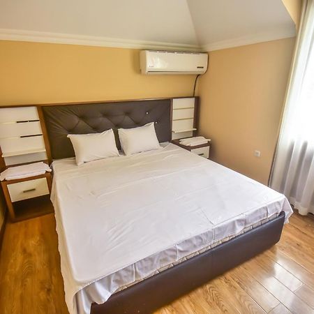 Family Apartments In Batumi Ngoại thất bức ảnh