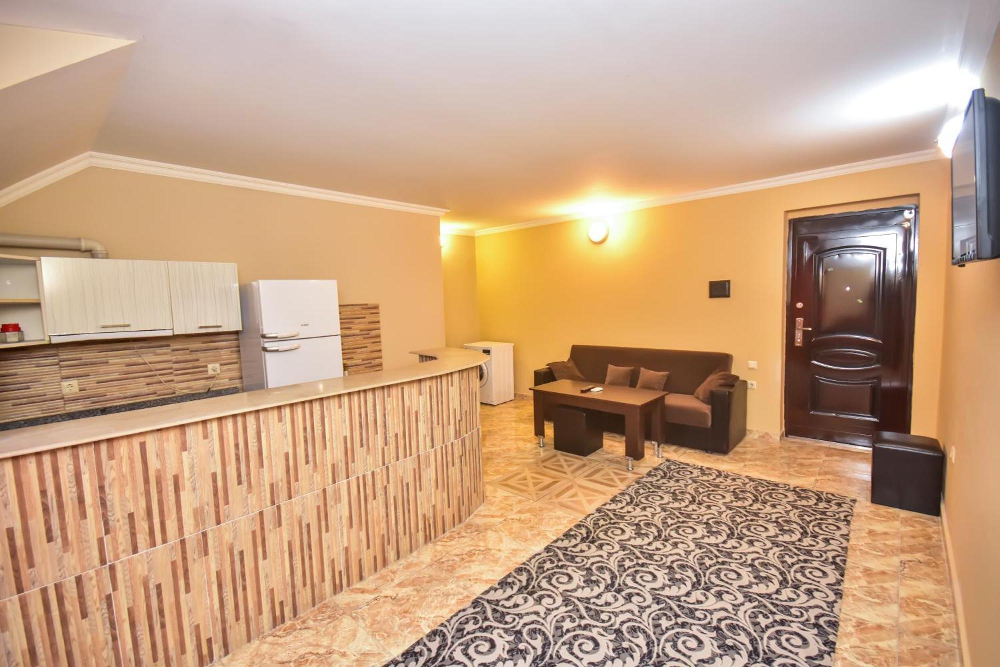 Family Apartments In Batumi Ngoại thất bức ảnh