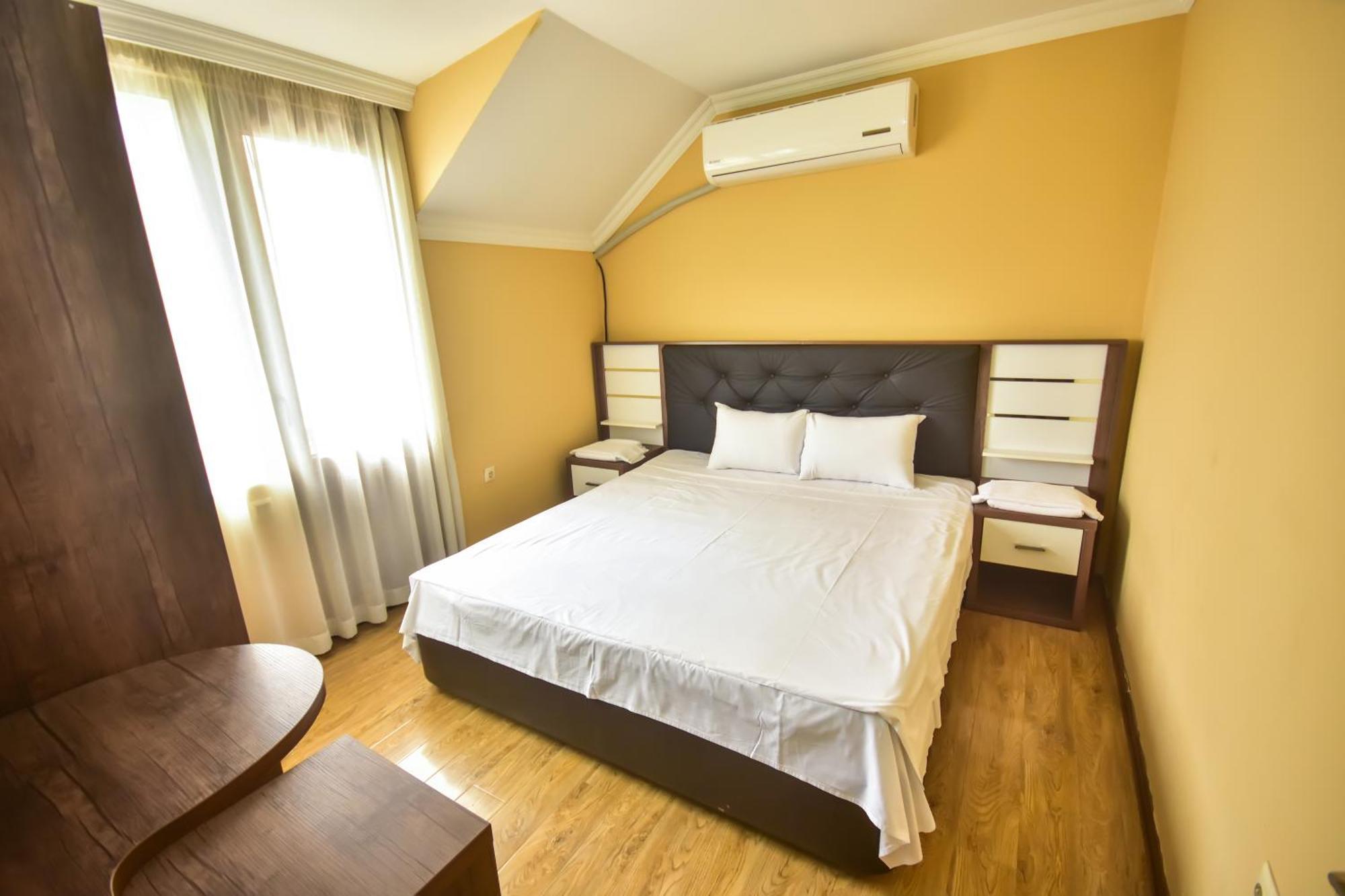Family Apartments In Batumi Ngoại thất bức ảnh